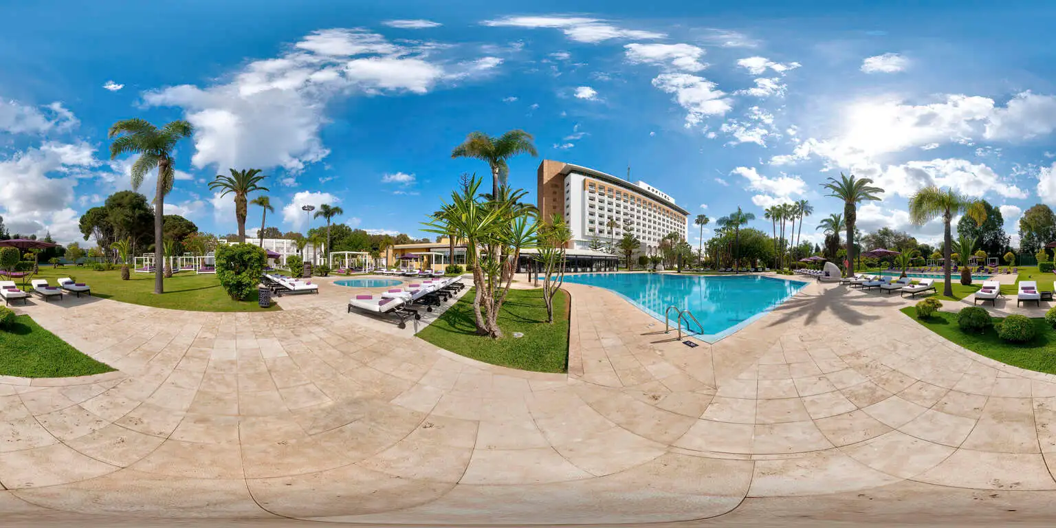 360° virtual tour of the Sofitel Jardin des Roses in Rabat — hotel pool and gardens